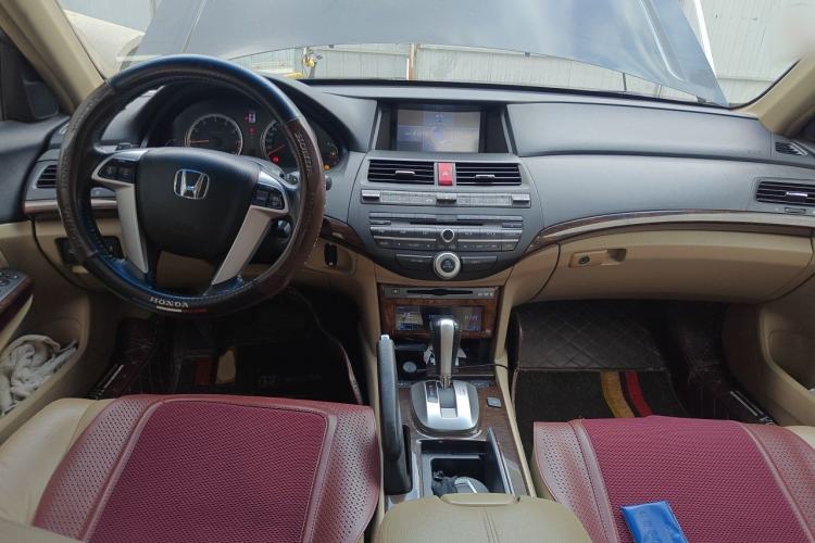 Used Honda Accord 2013 2.4L SE Center Console