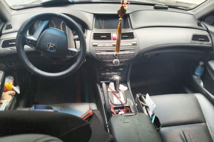 Used Honda Accord 2013 2.0L SE Center Console