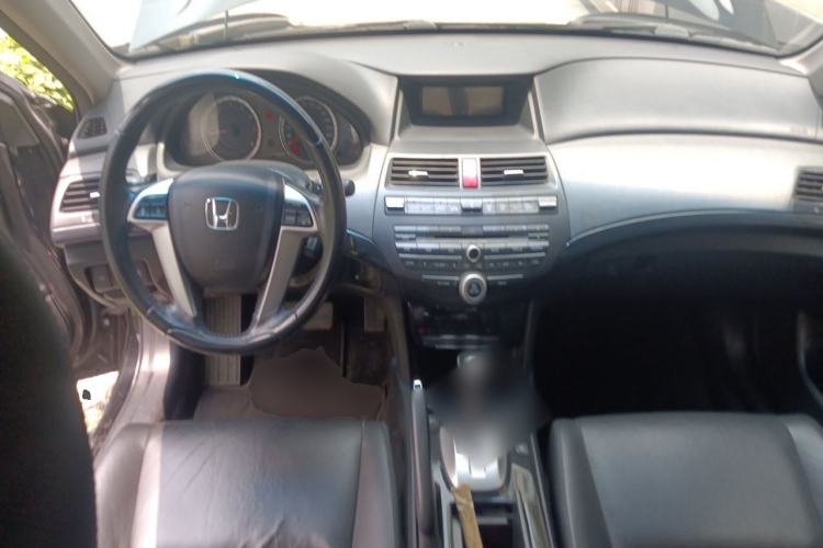 Used Honda Accord 2013 2.4L SE Center Console