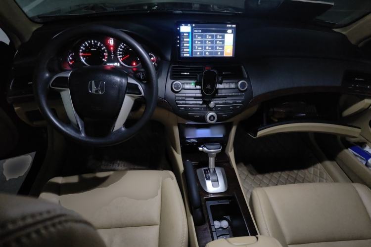 Used Honda Accord 2013 2.0L LX Center Console