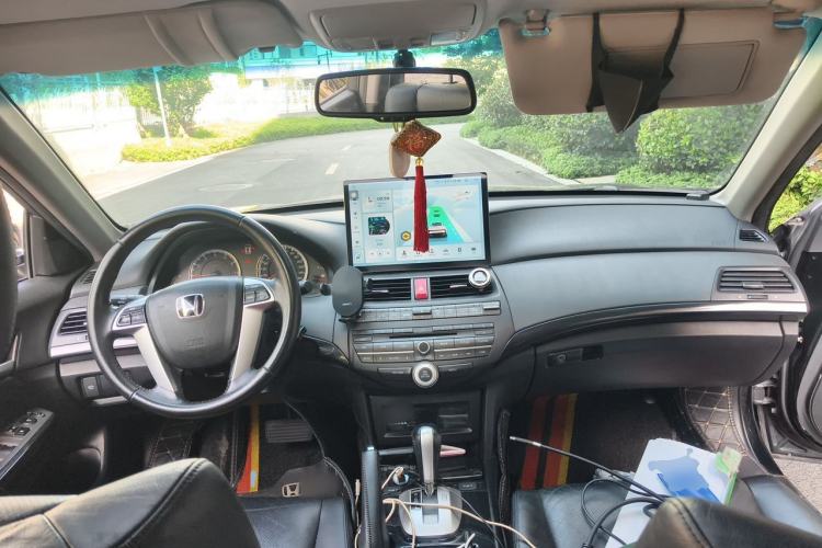Used Honda Accord 2013 2.0L SE Center Console