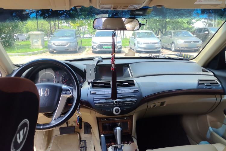 Used Honda Accord 2013 2.4L LX Center Console