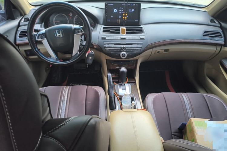 Used Honda Accord 2013 2.0L SE Center Console
