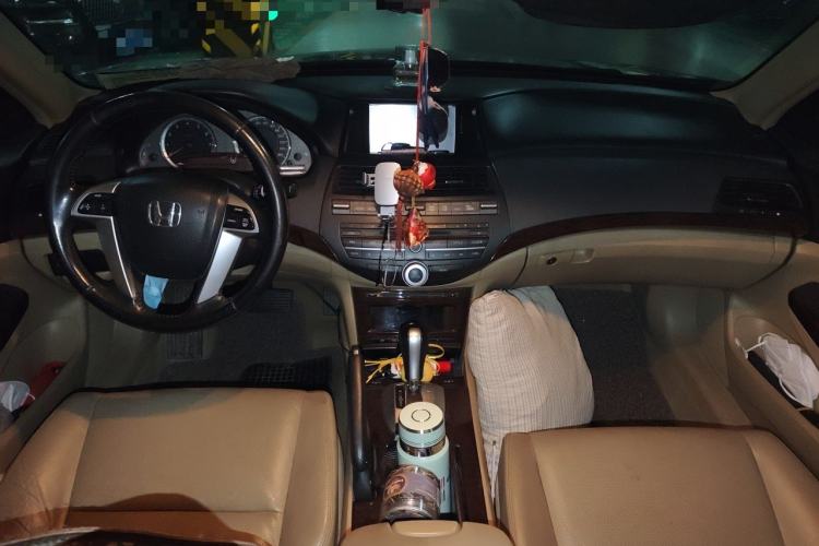 Used Honda Accord 2013 2.0L SE Center Console