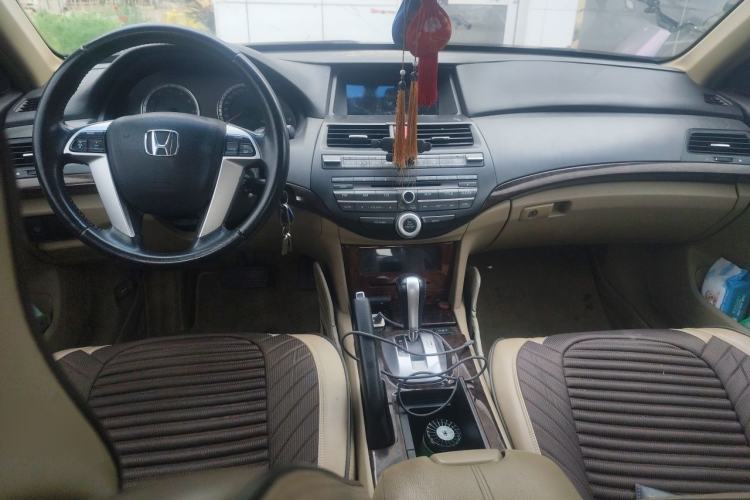Used Honda Accord 2013 2.0L SE Center Console