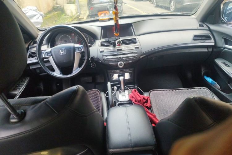 Used Honda Accord 2013 2.0L SE Center Console