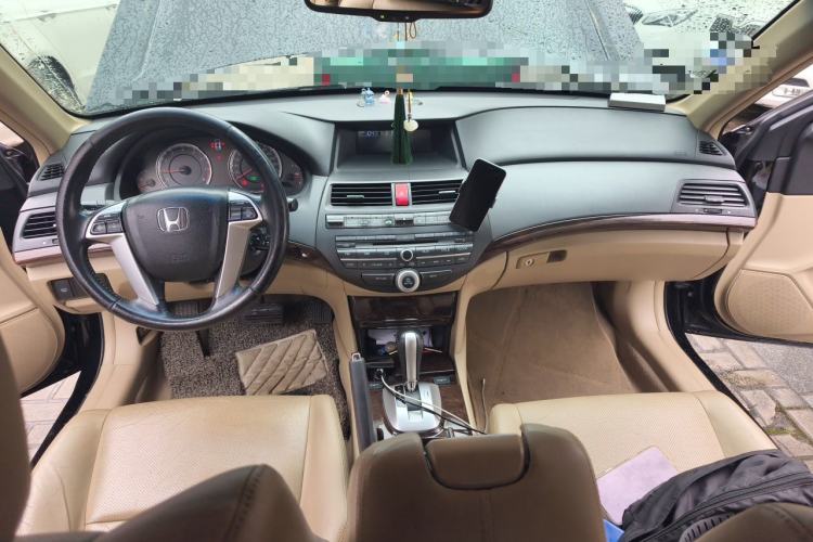 Used Honda Accord 2013 2.0L SE Center Console