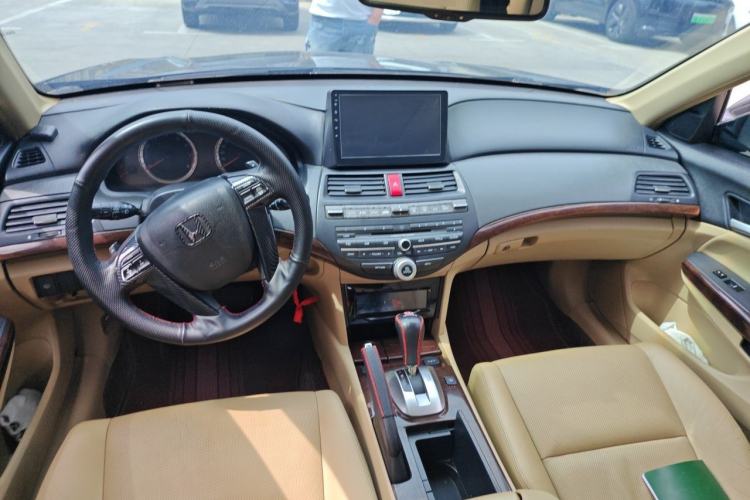 Used Honda Accord 2013 2.4L SE Center Console