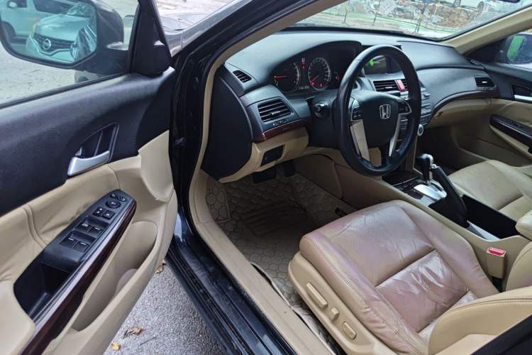 Used Honda Accord 2013 2.0L SE Driver Seat
