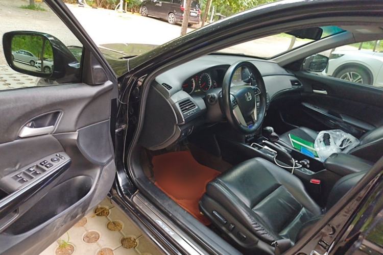 Used Honda Accord 2013 2.4L SE Driver Seat