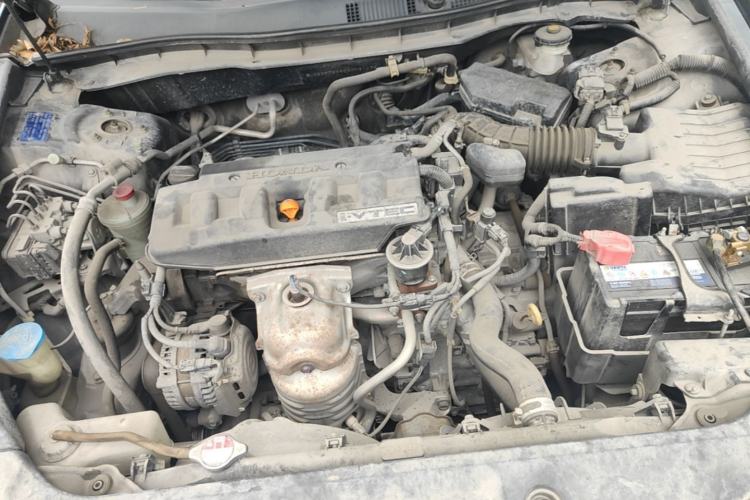 Used Honda Accord 2013 2.0L SE Engine Bay