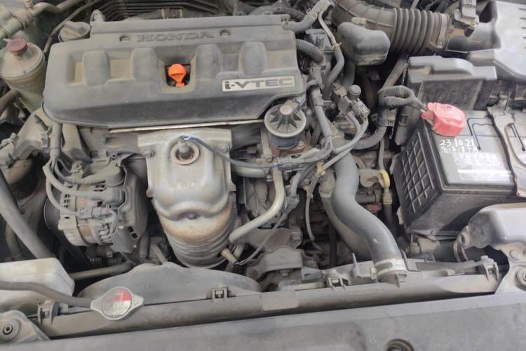 Used Honda Accord 2013 2.0L SE Engine Bay