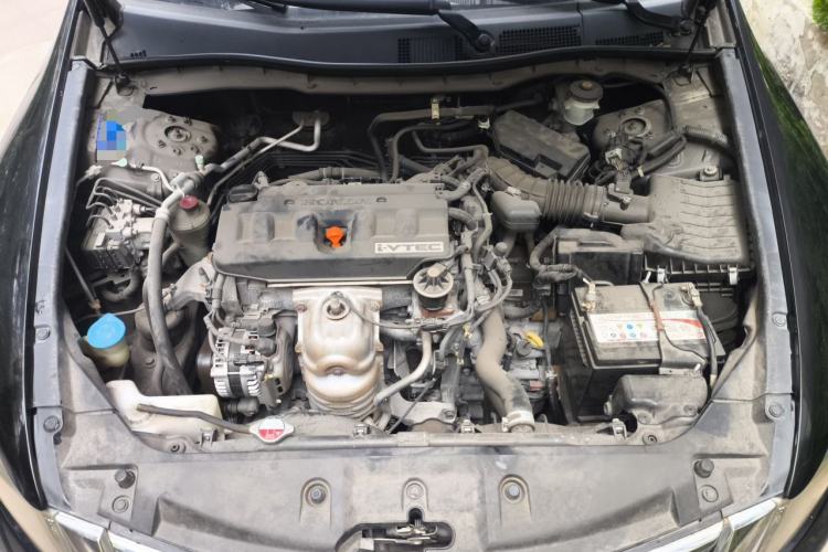 Used Honda Accord 2013 2.0L SE Engine Bay