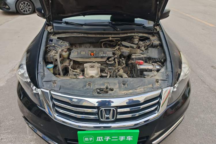 Used Honda Accord 2013 2.0L SE Engine Bay