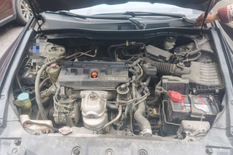 Used Honda Accord 2013 2.0L SE Engine Bay