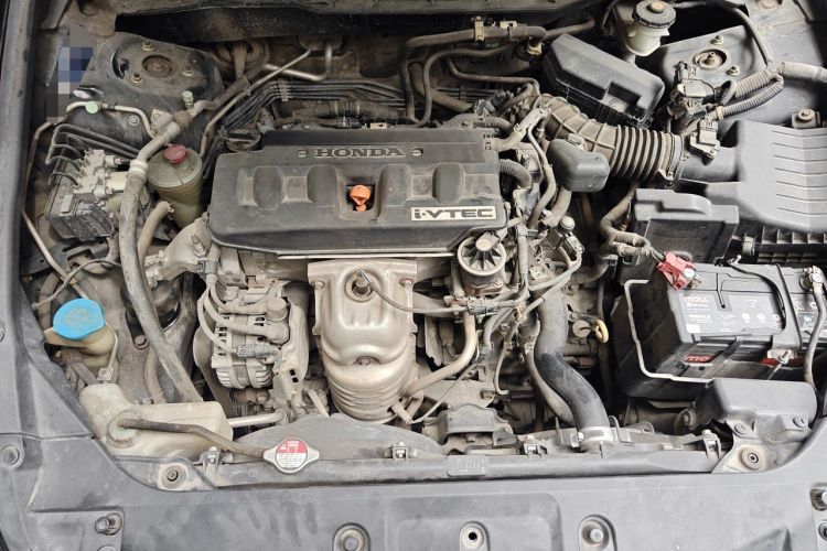Used Honda Accord 2013 2.0L SE Engine Bay