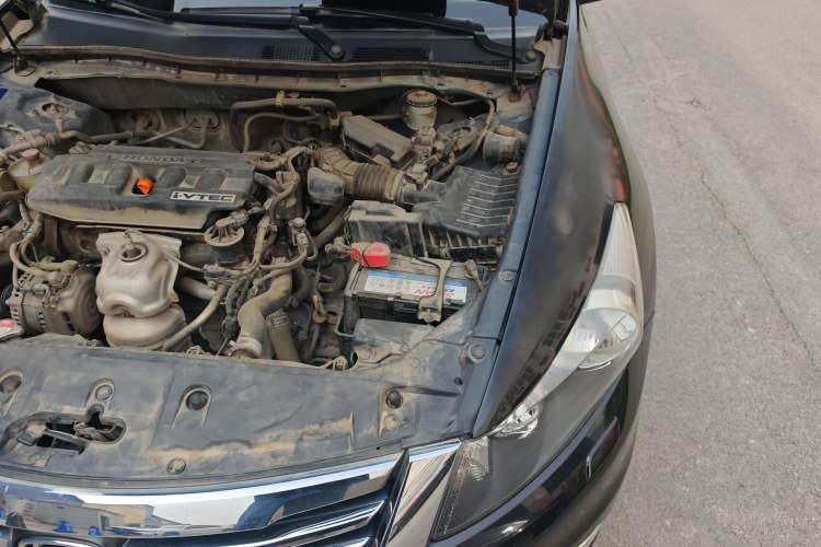 Used Honda Accord 2013 2.0L SE Engine Bay Left