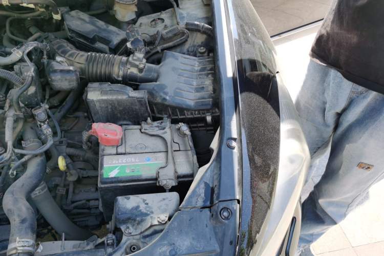 Used Honda Accord 2013 2.0L SE Engine Bay Left