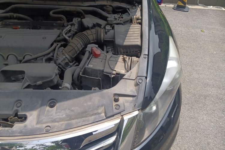 Used Honda Accord 2013 2.4L SE Engine Bay Left