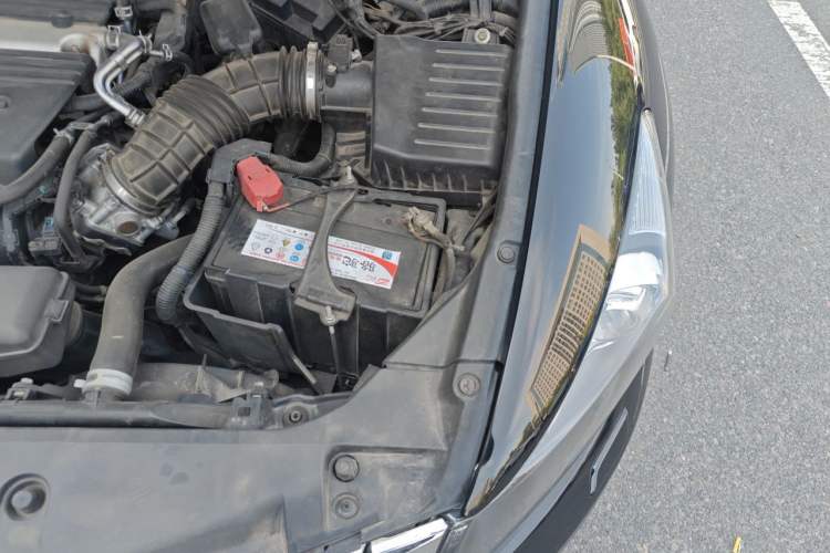 Used Honda Accord 2013 2.4L SE Engine Bay Left