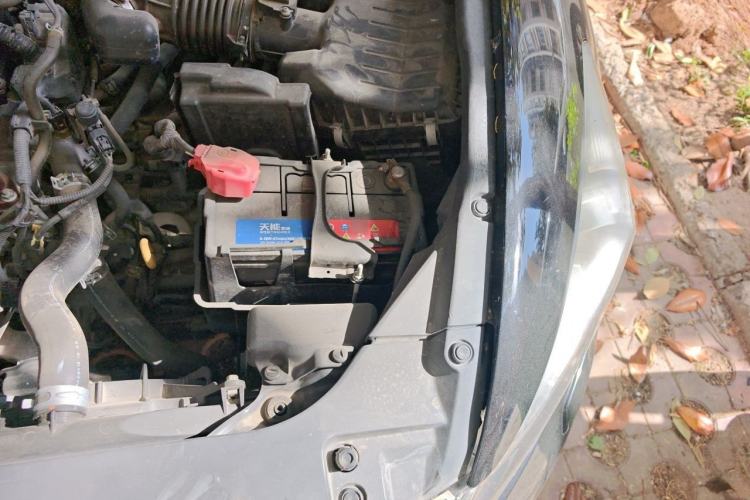 Used Honda Accord 2013 2.0L SE Engine Bay Left