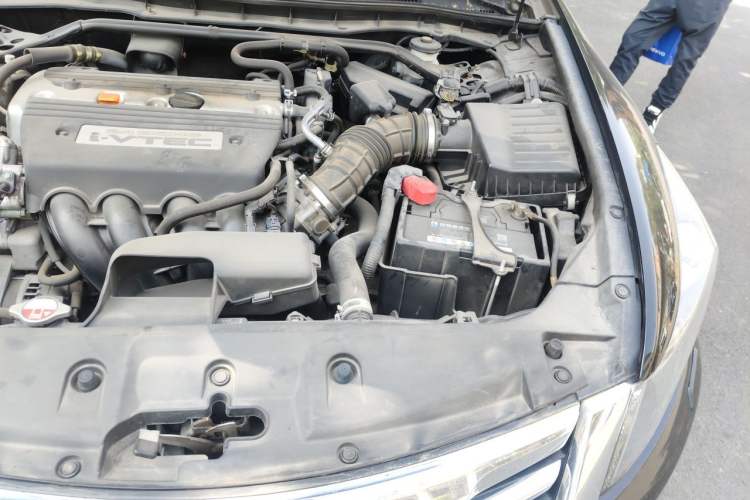 Used Honda Accord 2013 2.4L SE Engine Bay Left
