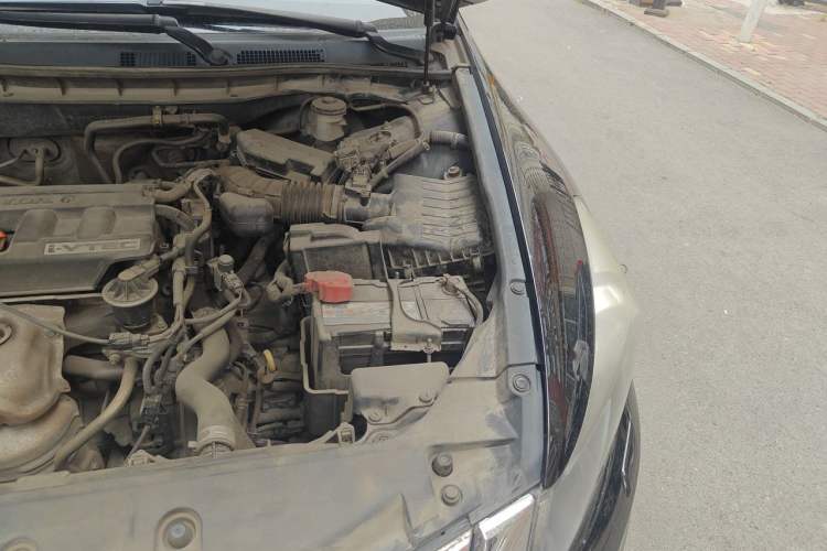 Used Honda Accord 2013 2.0L SE Engine Bay Left