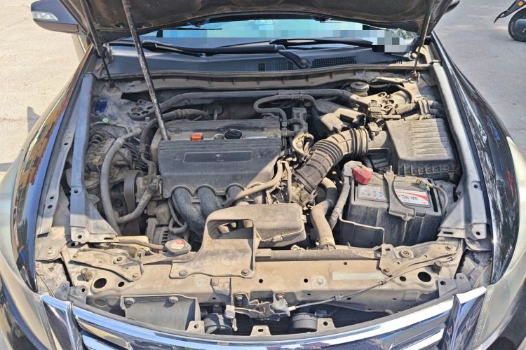 Used Honda Accord 2013 2.4L SE Engine Bay