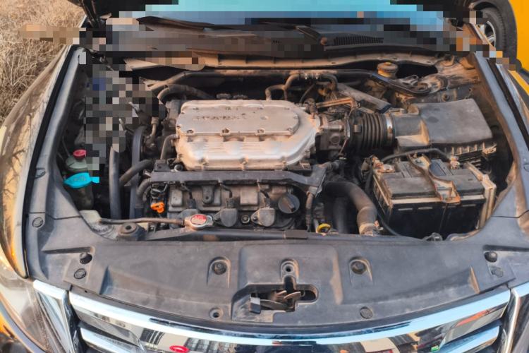 Used Honda Accord 2013 2.0L SE Engine Bay