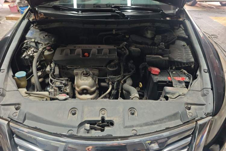 Used Honda Accord 2013 2.0L LX Engine Bay