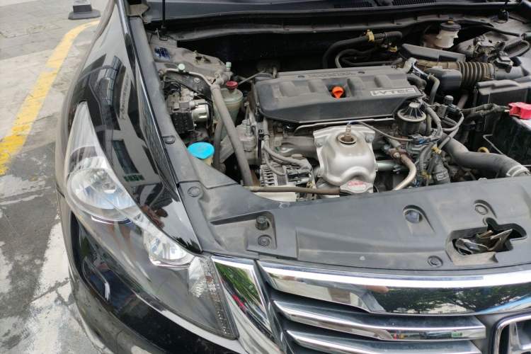 Used Honda Accord 2013 2.0L SE Engine Bay Right