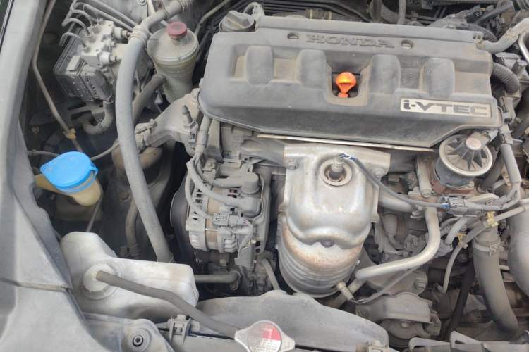 Used Honda Accord 2013 2.0L SE Engine Bay Right