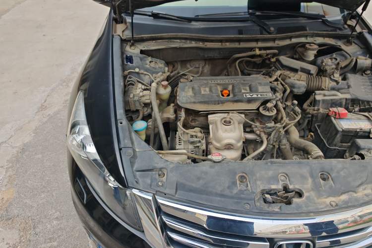 Used Honda Accord 2013 2.0L SE Engine Bay Right