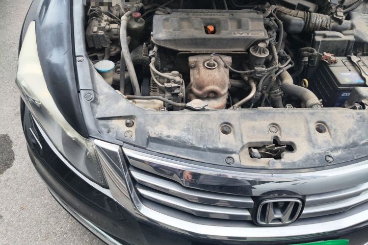 Used Honda Accord 2013 2.0L SE Engine Bay Right