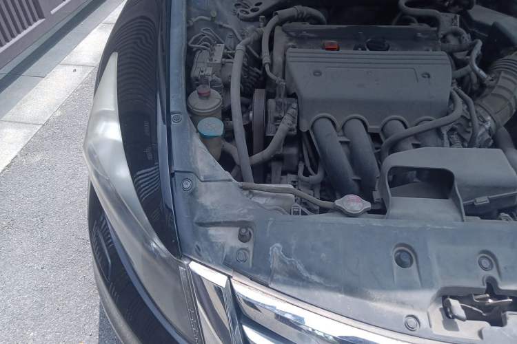 Used Honda Accord 2013 2.4L SE Engine Bay Right