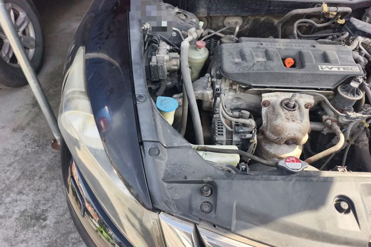 Used Honda Accord 2013 2.0L SE Engine Bay Right