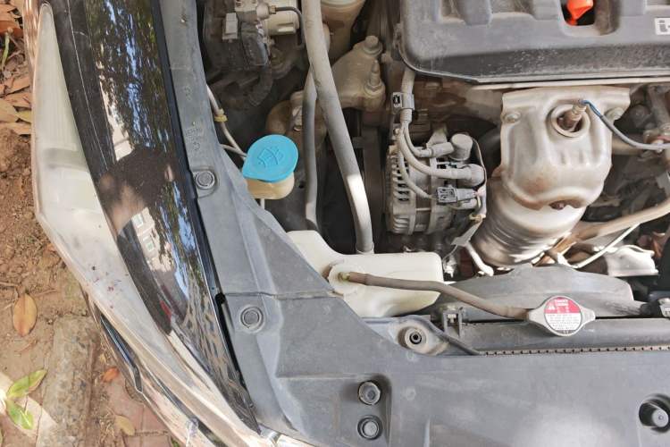 Used Honda Accord 2013 2.0L SE Engine Bay Right