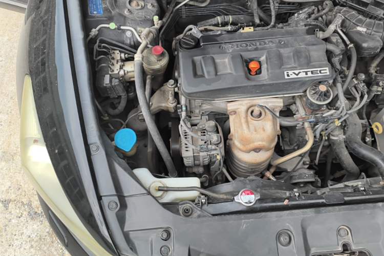 Used Honda Accord 2013 2.0L SE Engine Bay Right