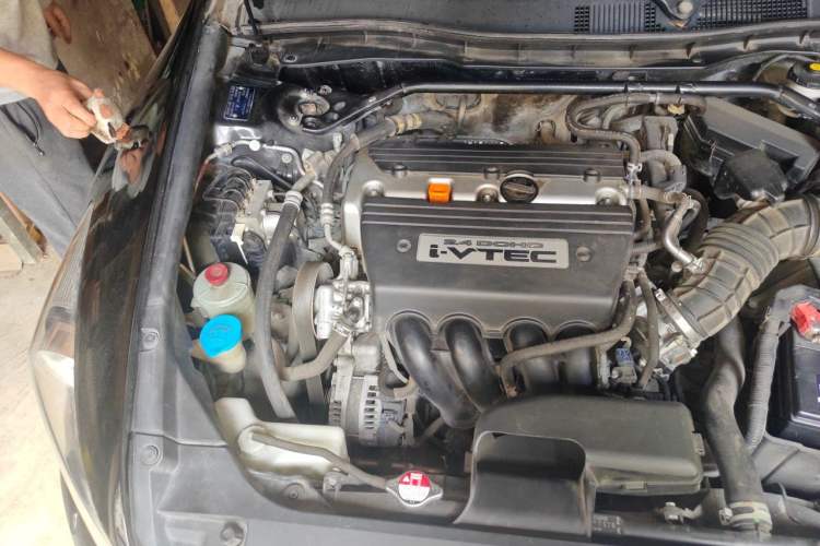 Used Honda Accord 2013 2.4L SE Engine Bay Right