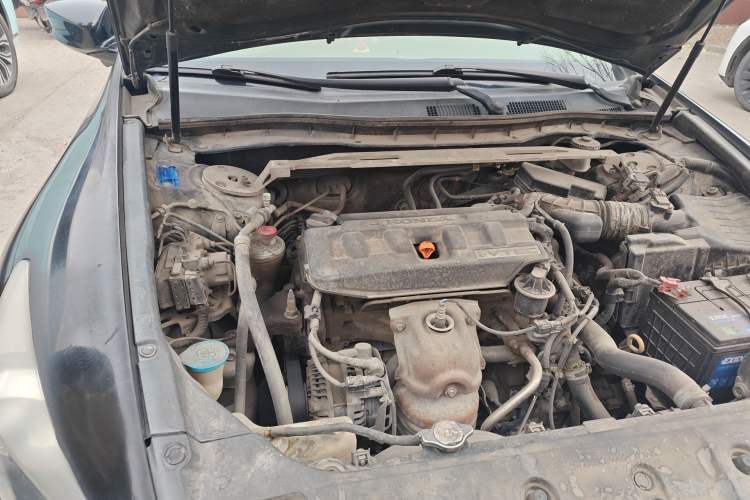 Used Honda Accord 2013 2.0L SE Engine Bay Right