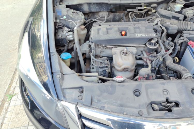 Used Honda Accord 2013 2.0L SE Engine Bay Right