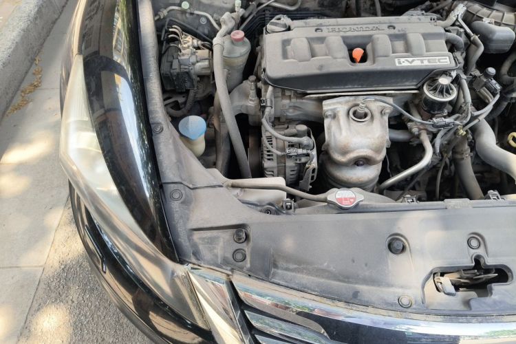 Used Honda Accord 2013 2.0L SE Engine Bay Right