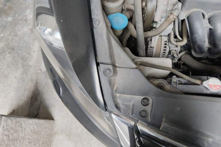 Used Honda Accord 2013 2.4L SE Engine Bay Right