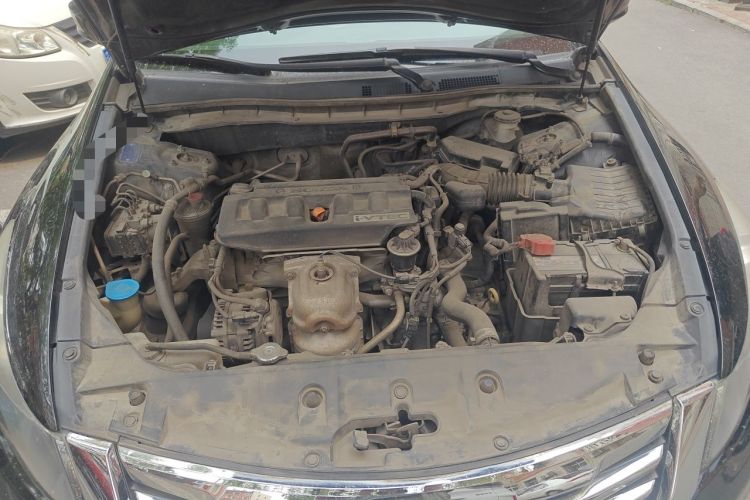 Used Honda Accord 2013 2.0L SE Engine Bay