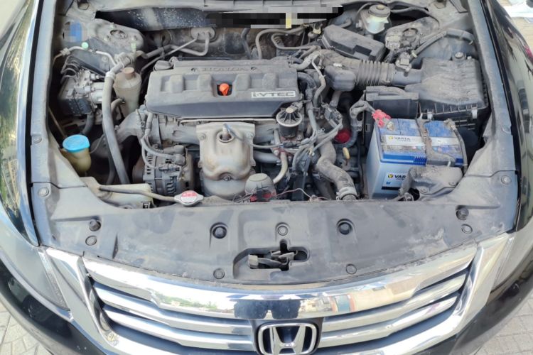 Used Honda Accord 2013 2.0L SE Engine Bay
