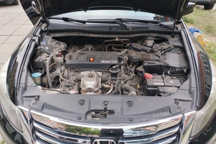 Used Honda Accord 2013 2.0L SE Engine Bay