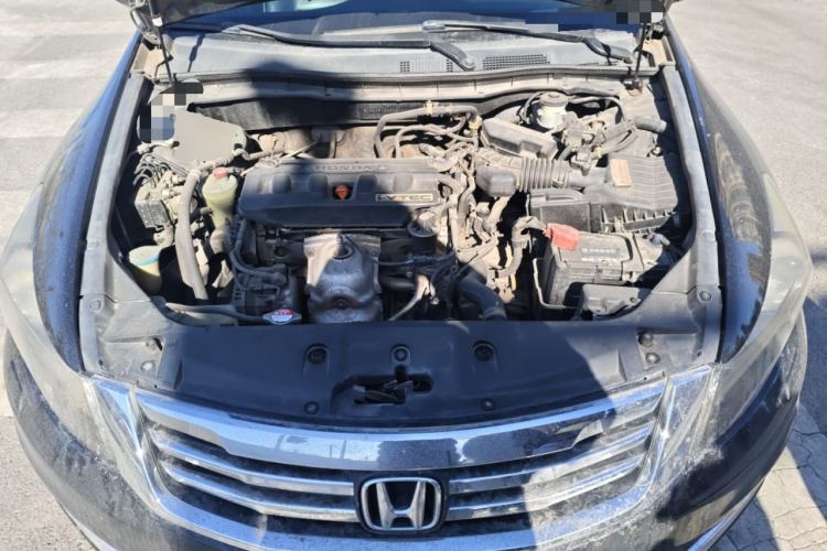 Used Honda Accord 2013 2.0L SE Engine Bay