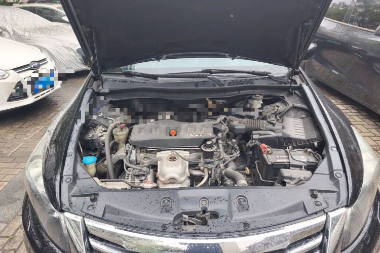 Used Honda Accord 2013 2.0L SE Engine Bay