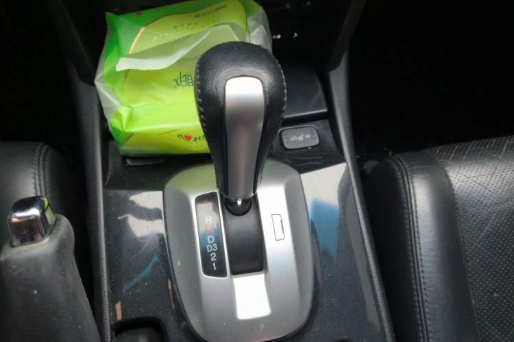 Used Honda Accord 2013 2.0L SE Gear Lever
