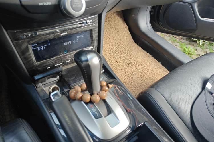 Used Honda Accord 2013 2.0L SE Gear Lever